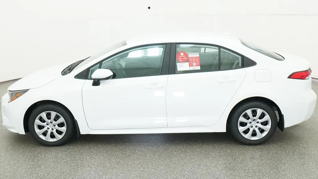 New 2027 Ice Cap Toyota LE image 3
