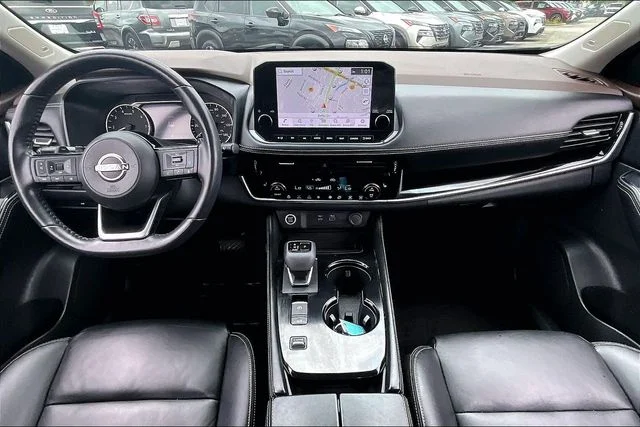 Used 2023 Gray Nissan SL image 7
