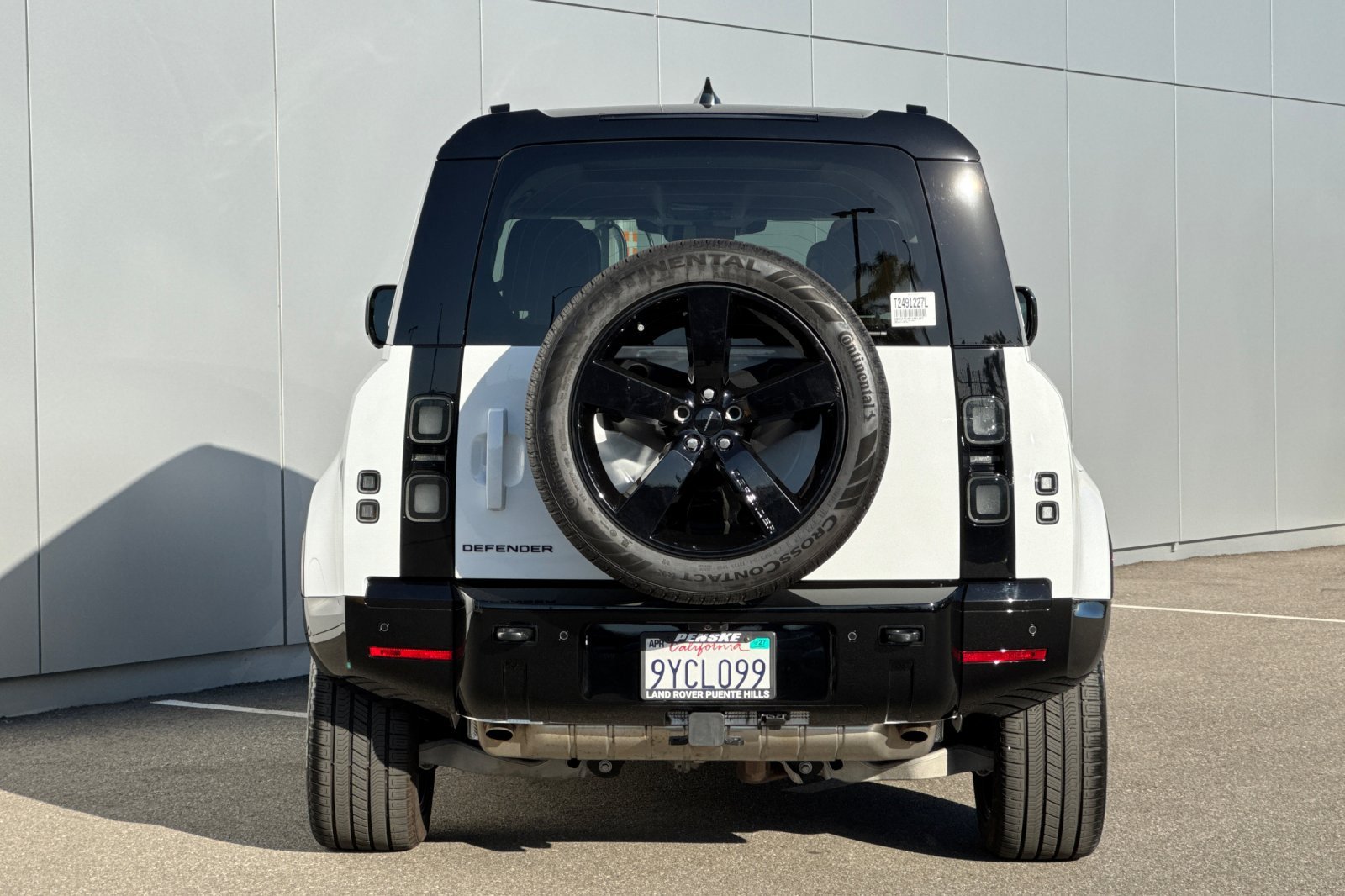 Certified Used 2026 White Land Rover X-Dynamic SE image 4