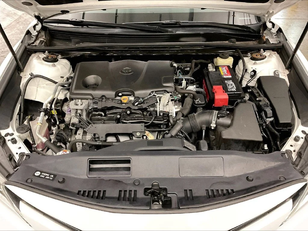 Certified Used 2018 White Toyota LE image 14