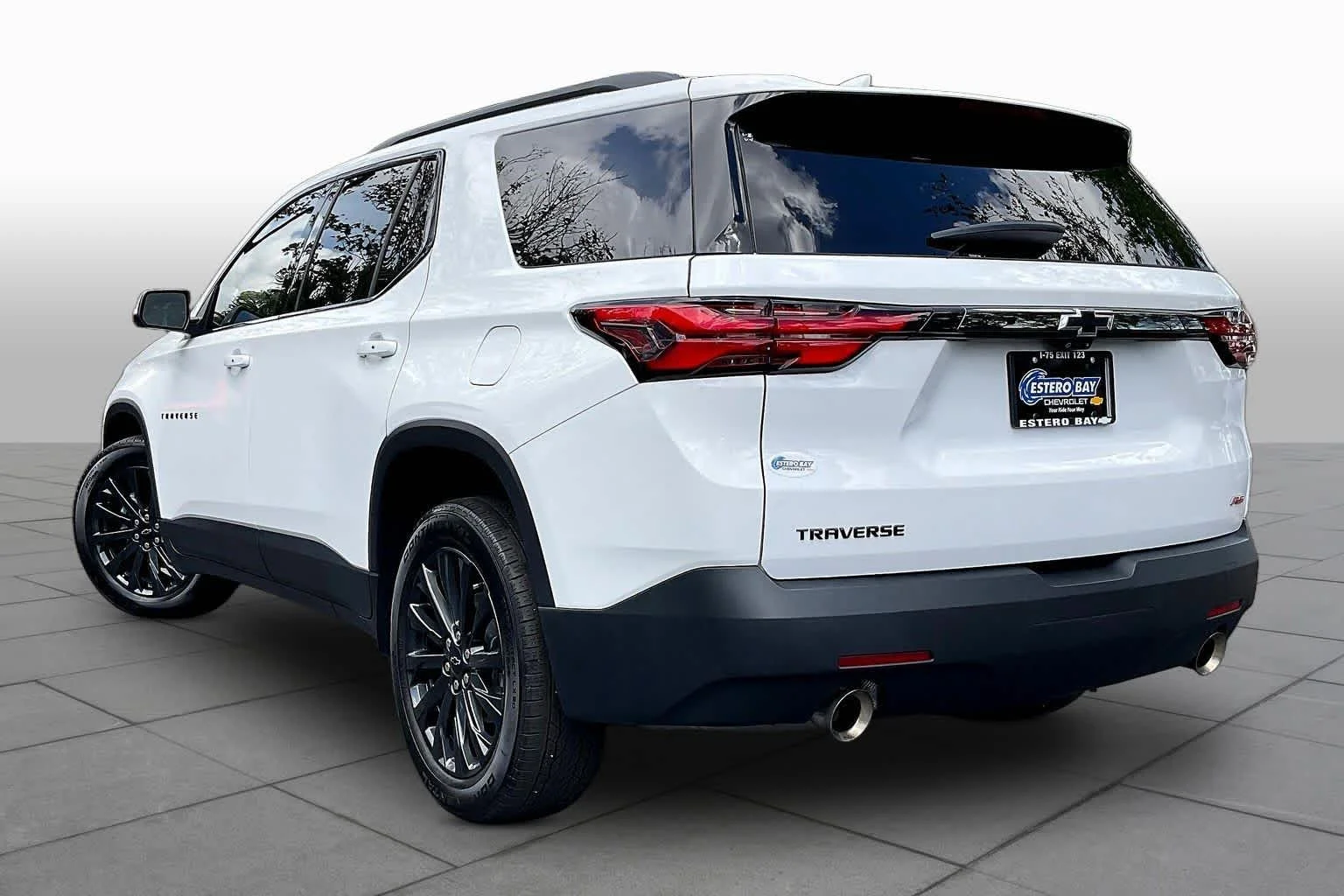 Used 2023 Summit White Chevrolet RS image 12
