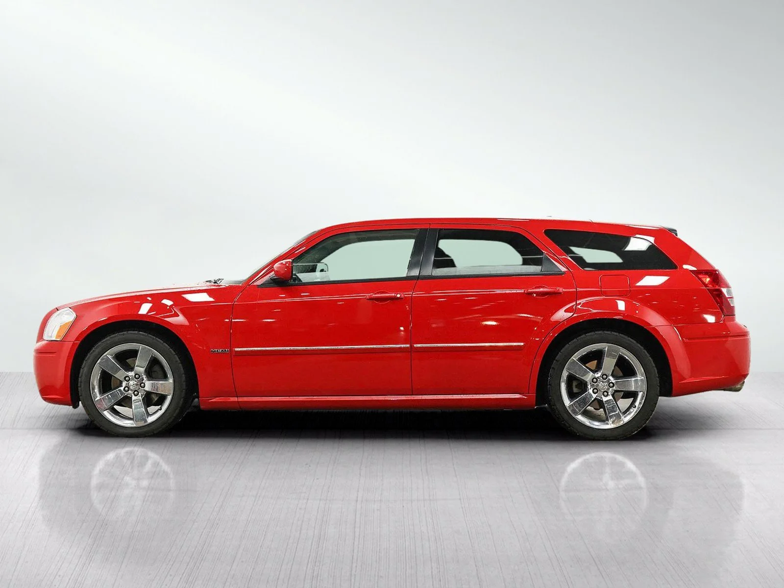 Used 2007 Dodge Magnum R/T with VIN 2D4GV57277H875489 for sale in Hopkins, Minnesota