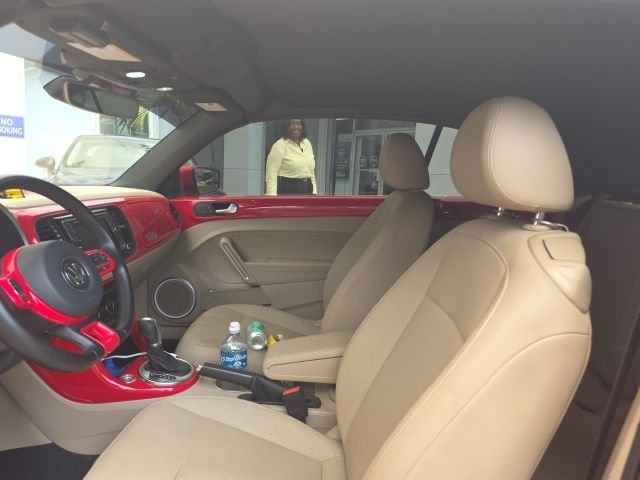Used 2019 Red Volkswagen 2.0T SE image 8