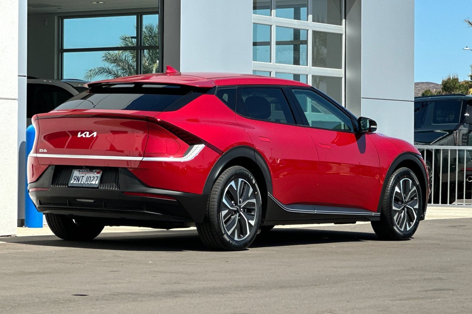 Used 2024 Red Kia Light Long Range image 4