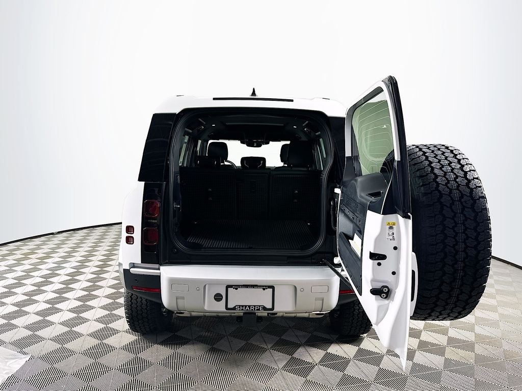 2025 Land Rover Defender S - Photo 28