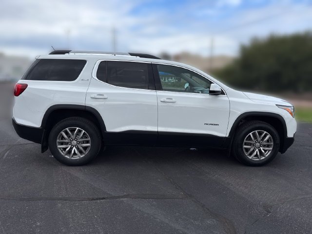 Used 2018 SUMMIT WHITE GMC SLE image 6