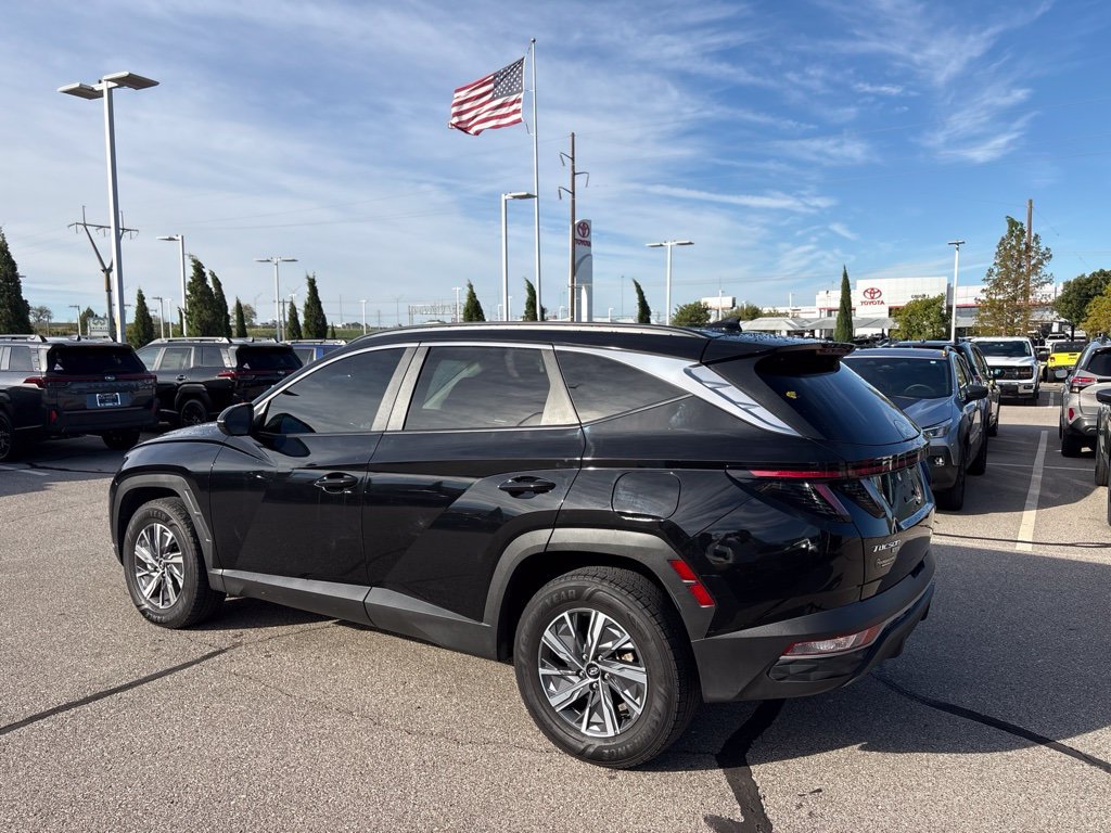 Used 2023 Black Hyundai Blue image 6