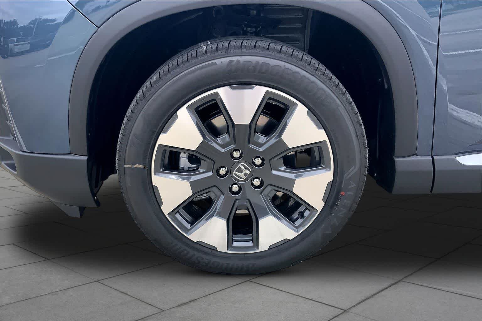 New 2026 Smoke Blue Pearl Honda AWD Elite image 10