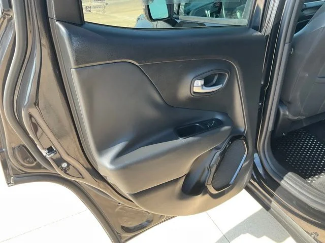 Used 2016 Black Jeep Latitude image 23