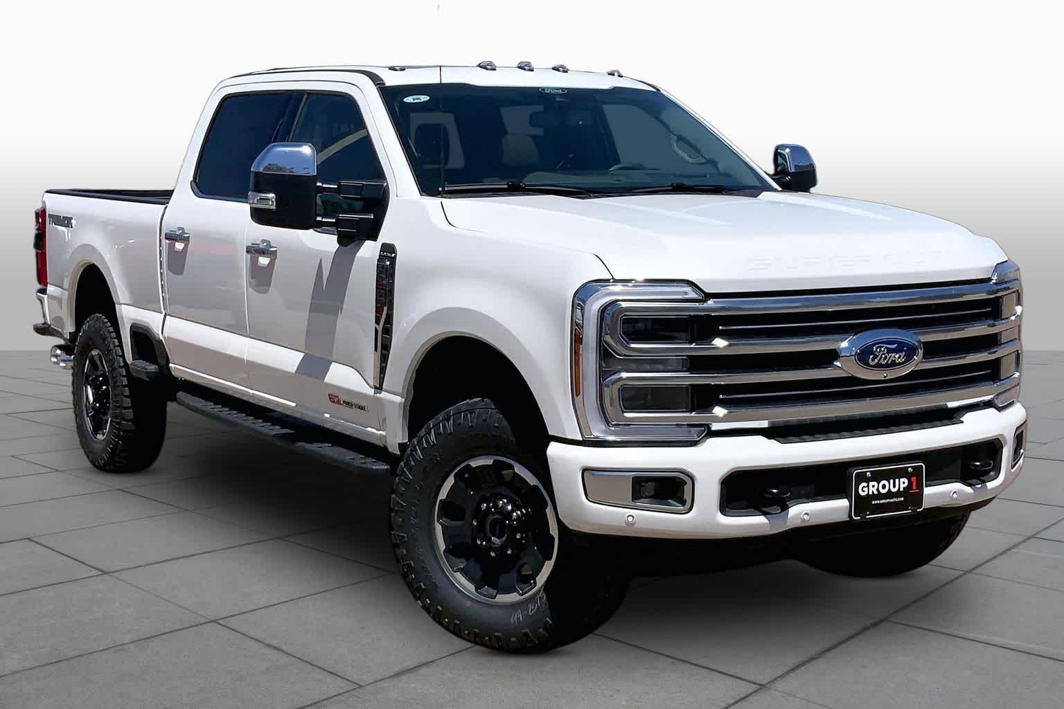 New 2026 Star White Metallic Tri-Coat Ford F-250® Platinum® image 2