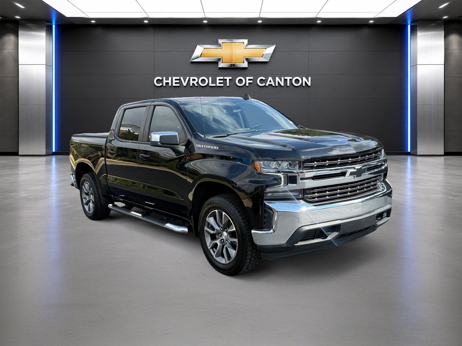 Used 2022 MOSAIC BLACK METALLIC Chevrolet LT image 3