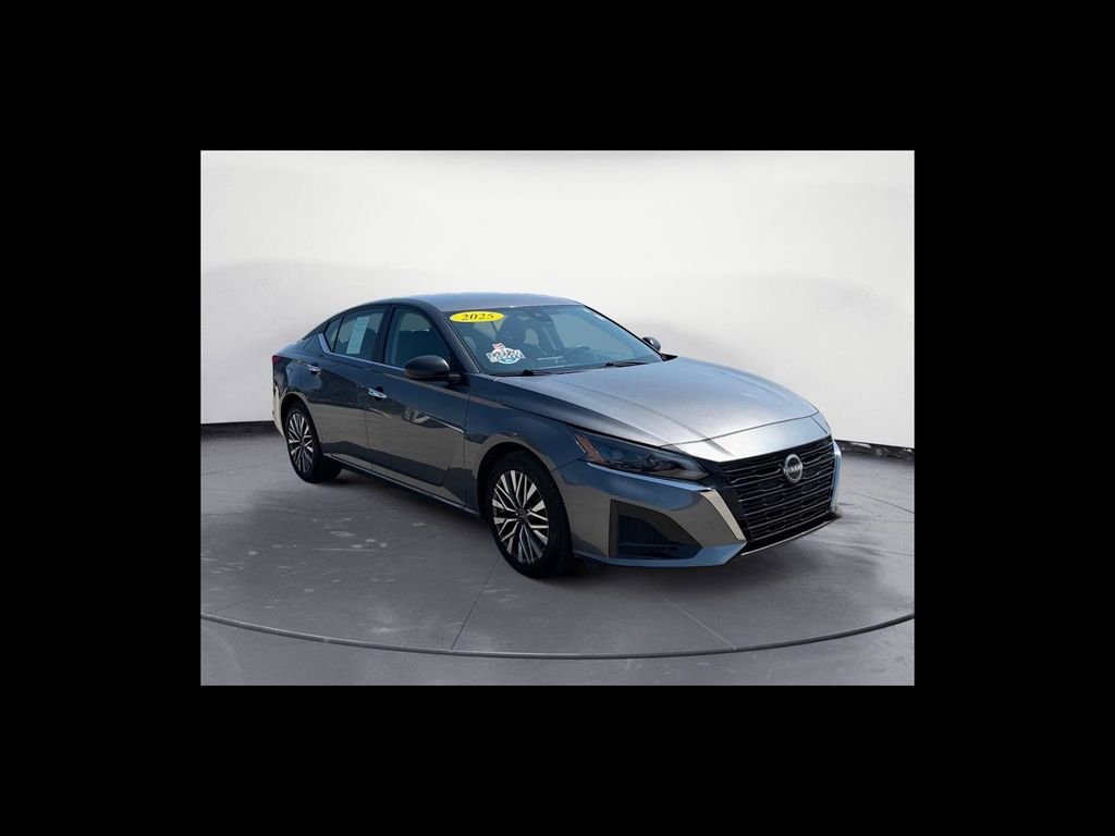 Used 2025 Gray Nissan 2.5 SV image 8