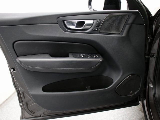 2023 Volvo XC60 Plus - Photo 23