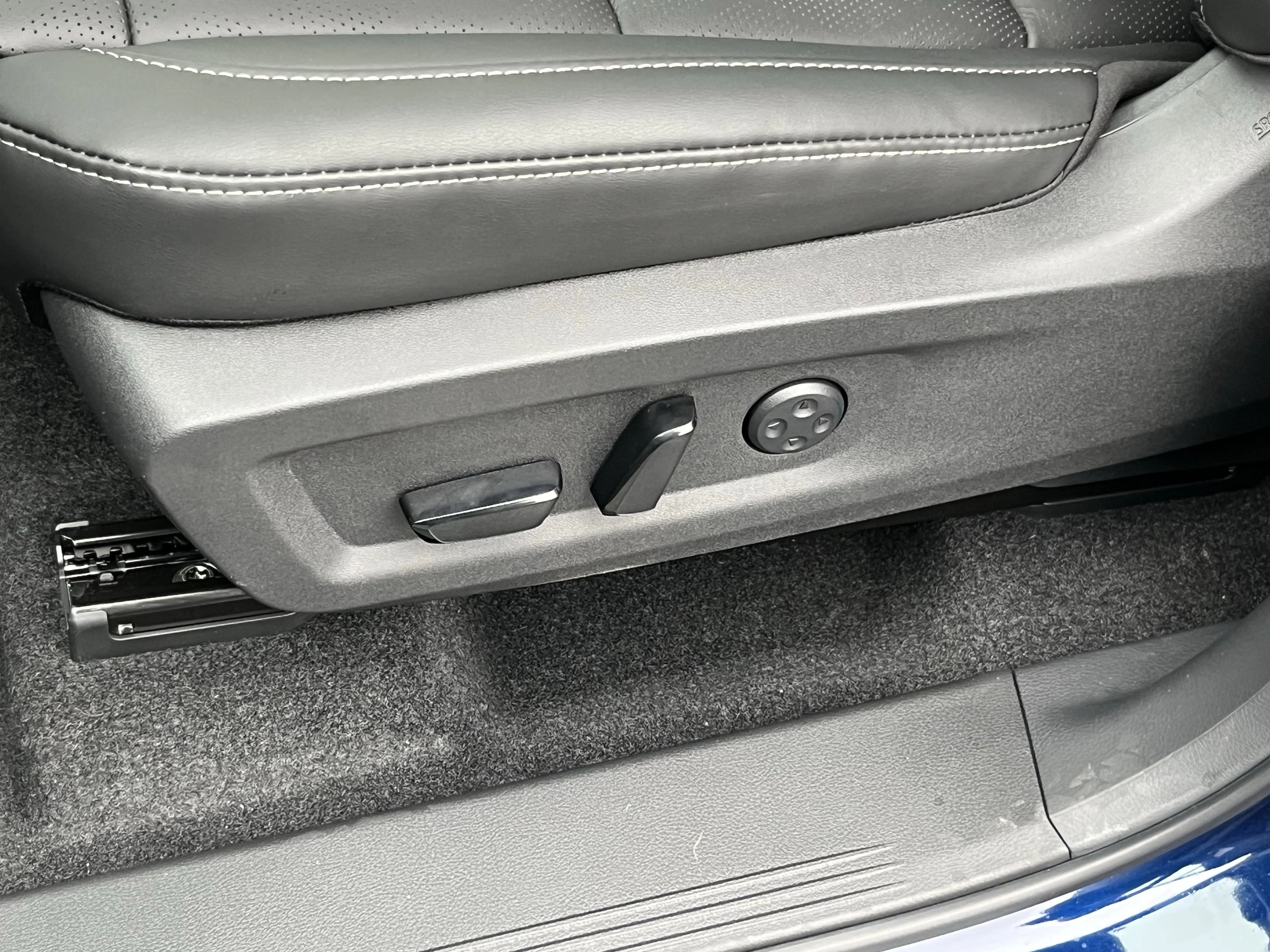 New 2026 Deep Ocean Blue Pearl Nissan Platinum image 15