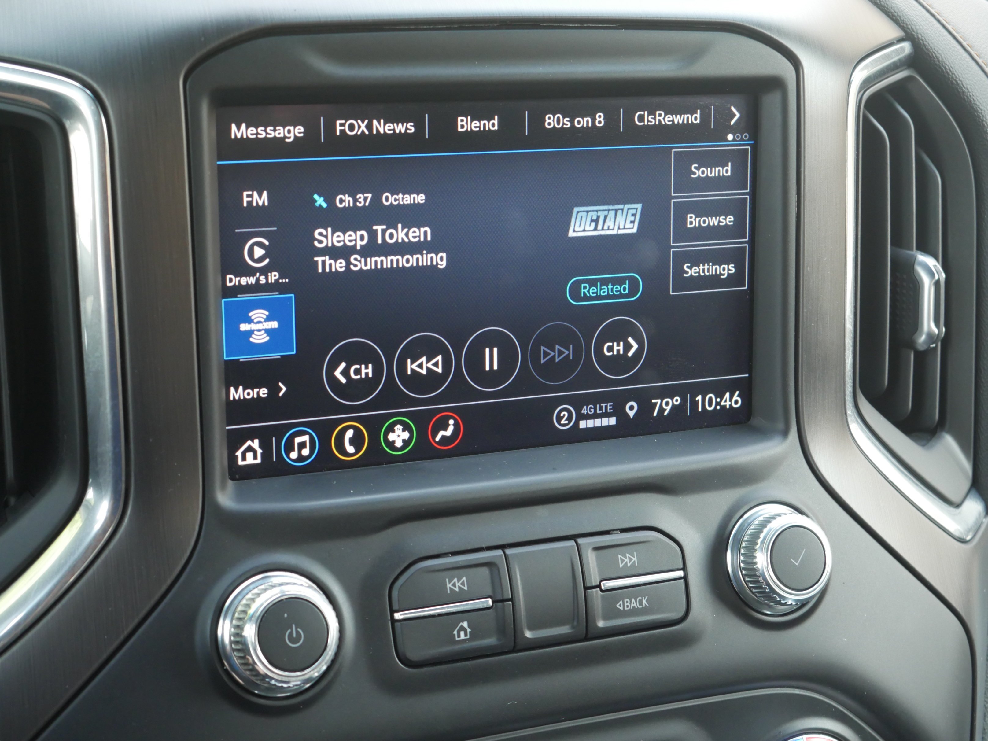 Used 2022 Onyx Black GMC AT4 image 10