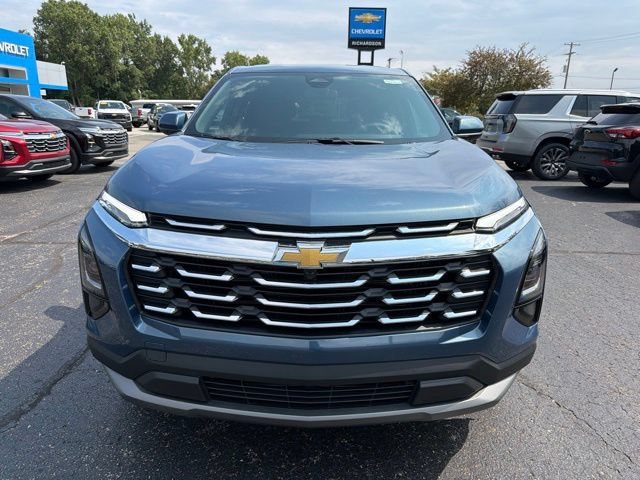 2027 Chevrolet Equinox LT - Photo 8