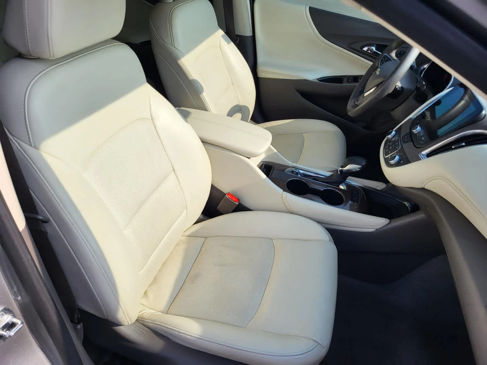 Used 2024 Sterling Gray Metallic Chevrolet LT image 10
