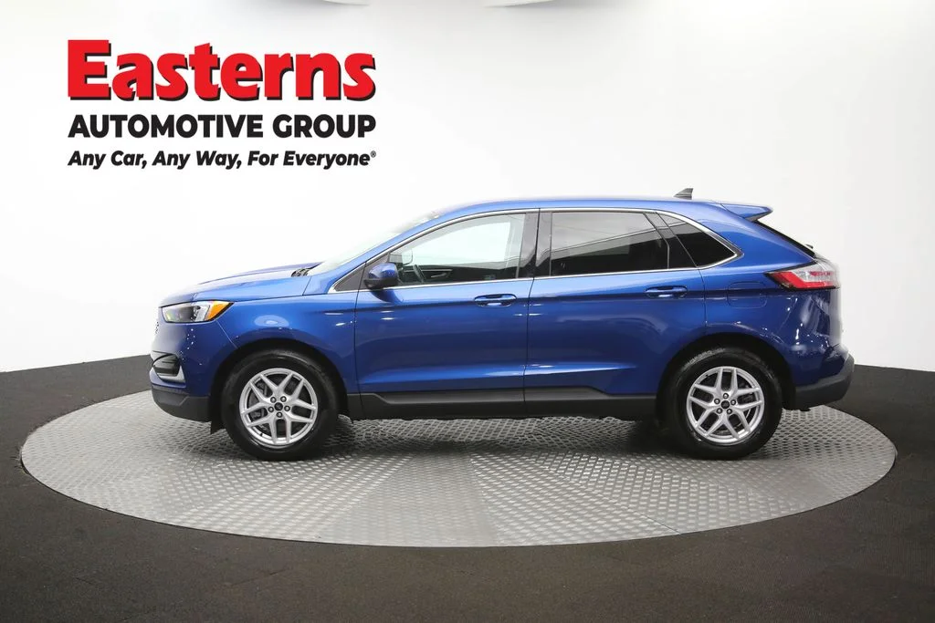Used 2023 Blue Ford SEL image 60