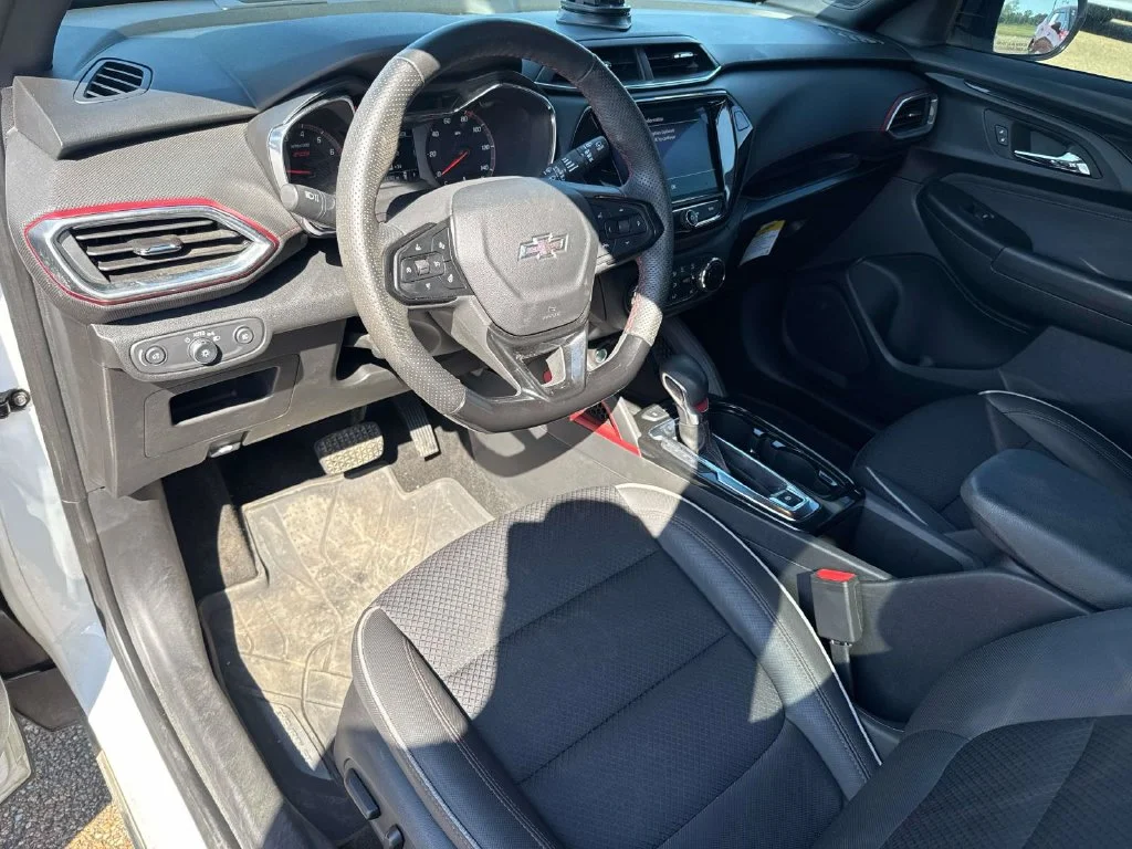 Used 2023 White Chevrolet RS image 24