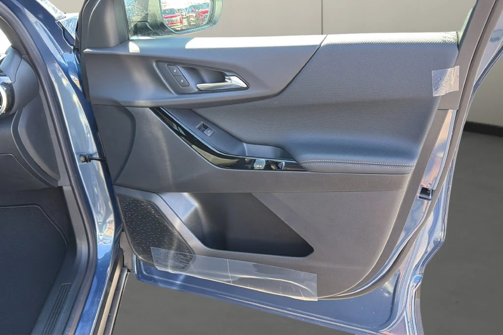 New 2027 Lakeshore Blue Metallic Chevrolet LT image 17