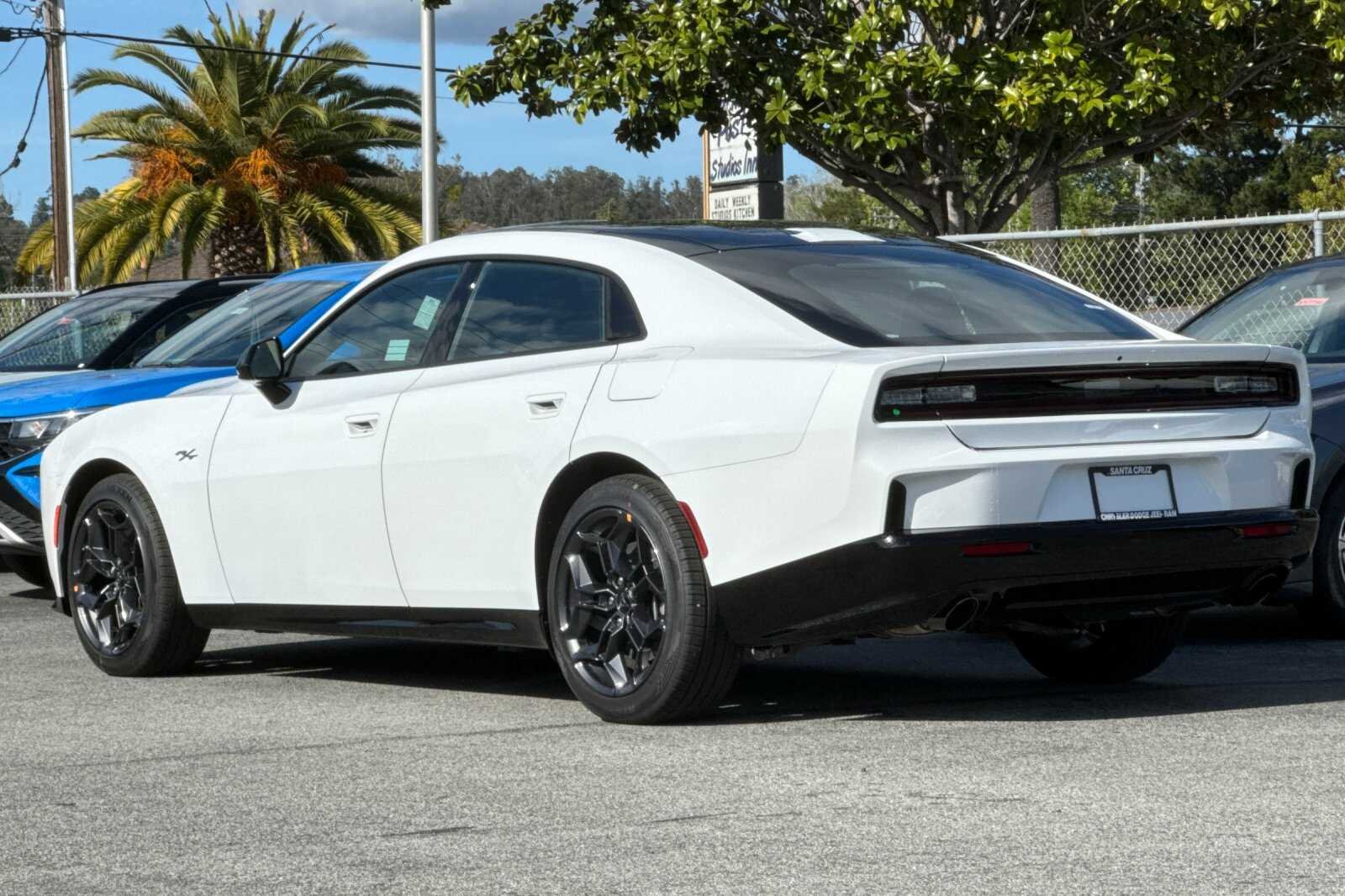 New 2026 White Knuckle Exterior Paint Dodge R/T image 6