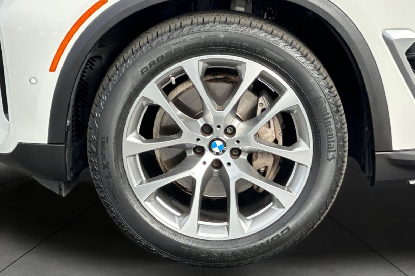 Certified Used 2024 Alpine White BMW xDrive40i image 26