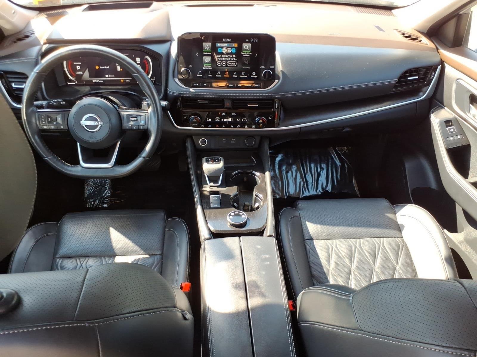 Used 2022 Brilliant Silver Metallic Nissan Platinum image 24