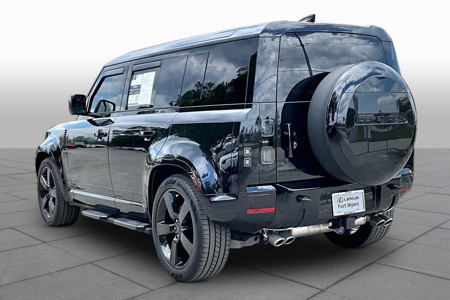 Used 2026 Santorini Black Metallic Land Rover V8 image 21