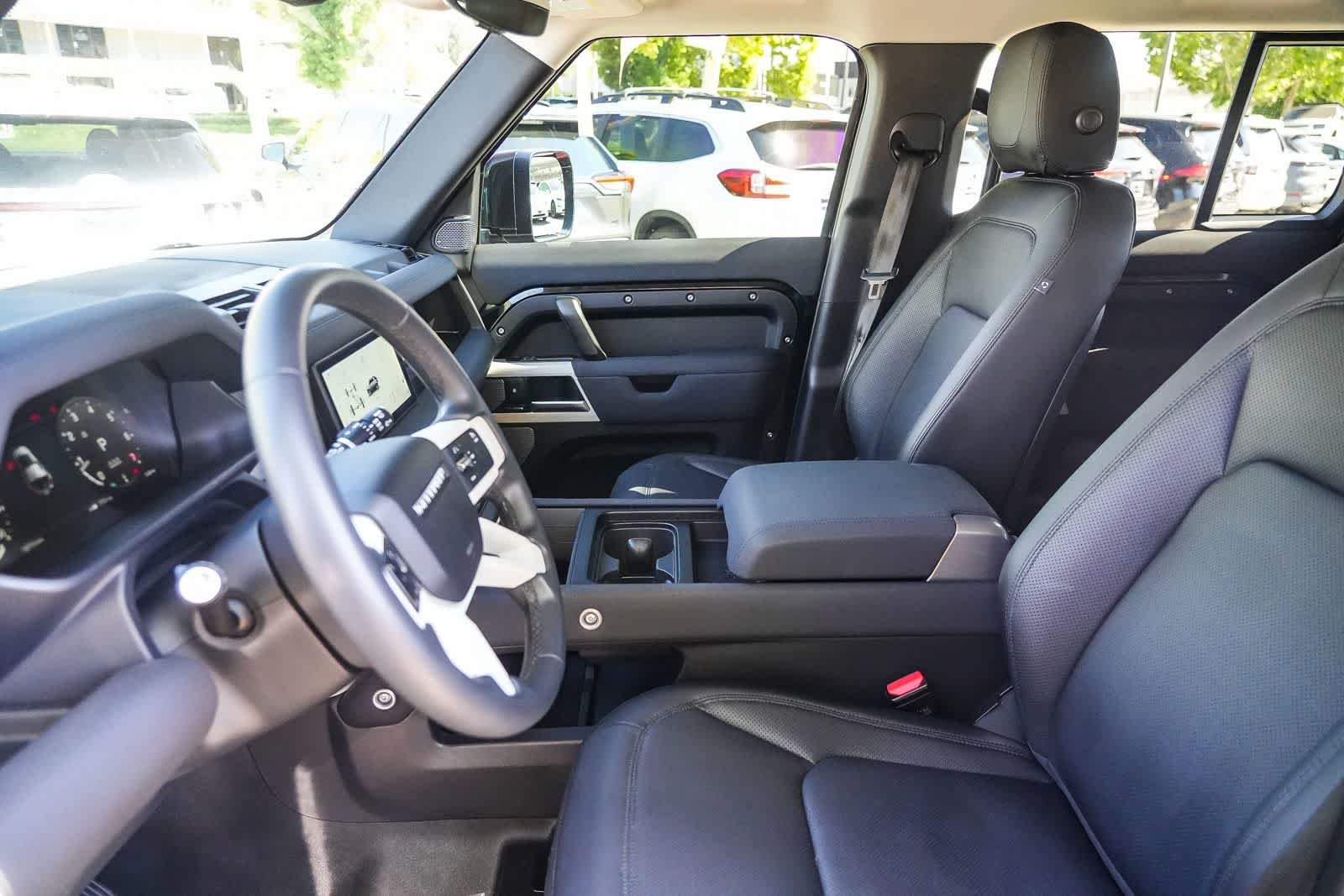 Used 2023 Santorini Black Metallic Land Rover S image 16