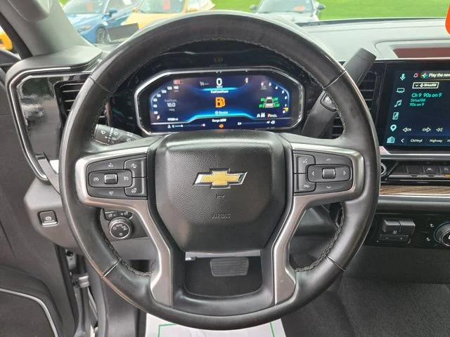 Used 2025 Gray Chevrolet LT image 30