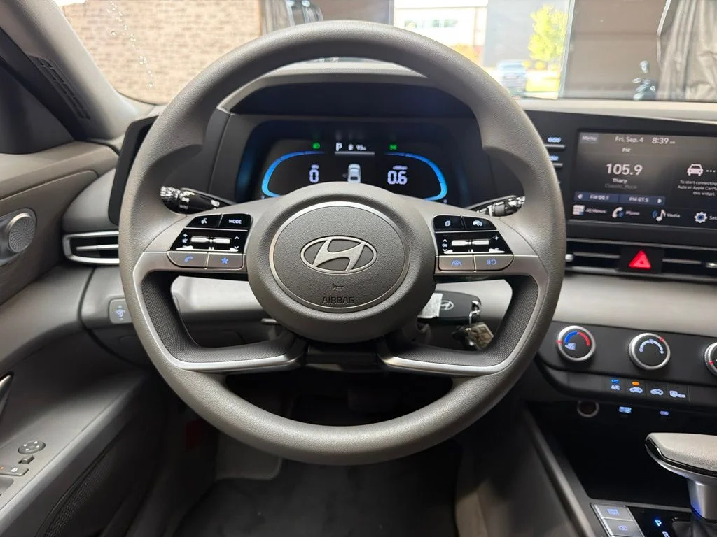 New 2026 Ecotronic Gray Hyundai SE image 18