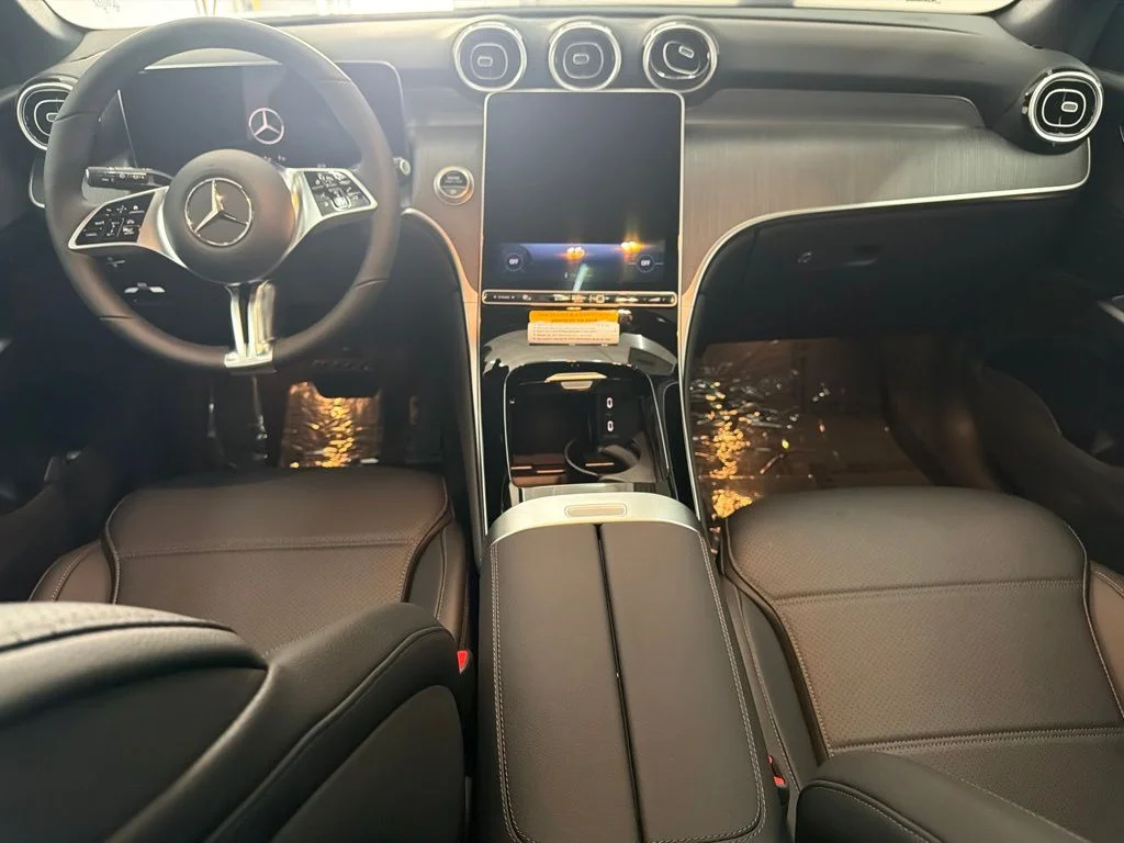 New 2027 Black Mercedes-Benz GLC 300 image 21