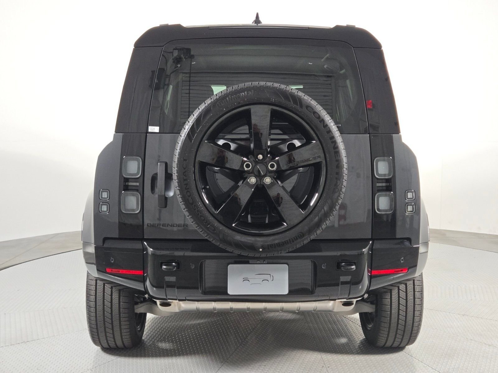 New 2026 Carpathian Grey Land Rover X-Dynamic SE image 7
