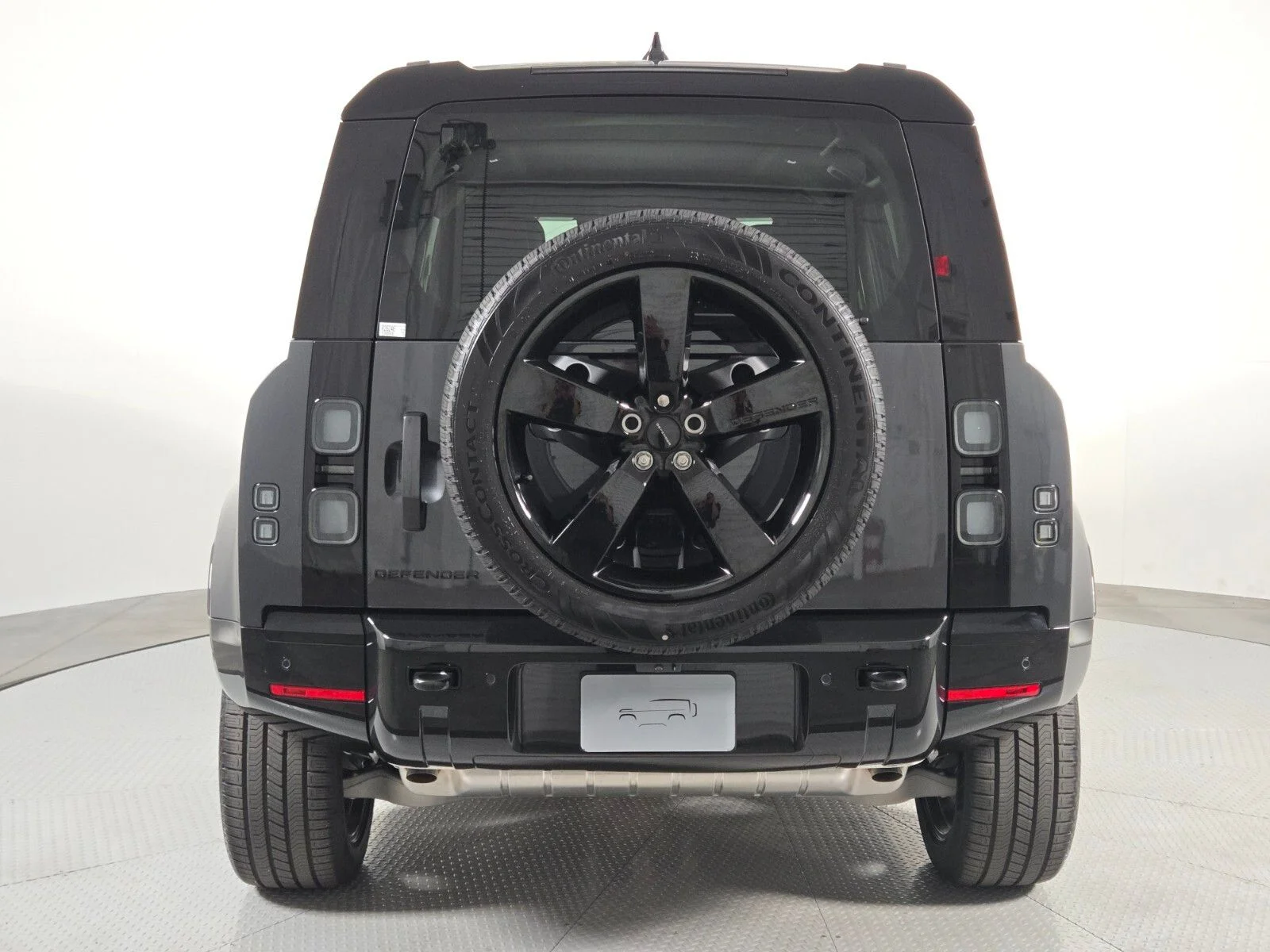 New 2026 Carpathian Grey Land Rover X-Dynamic SE image 7