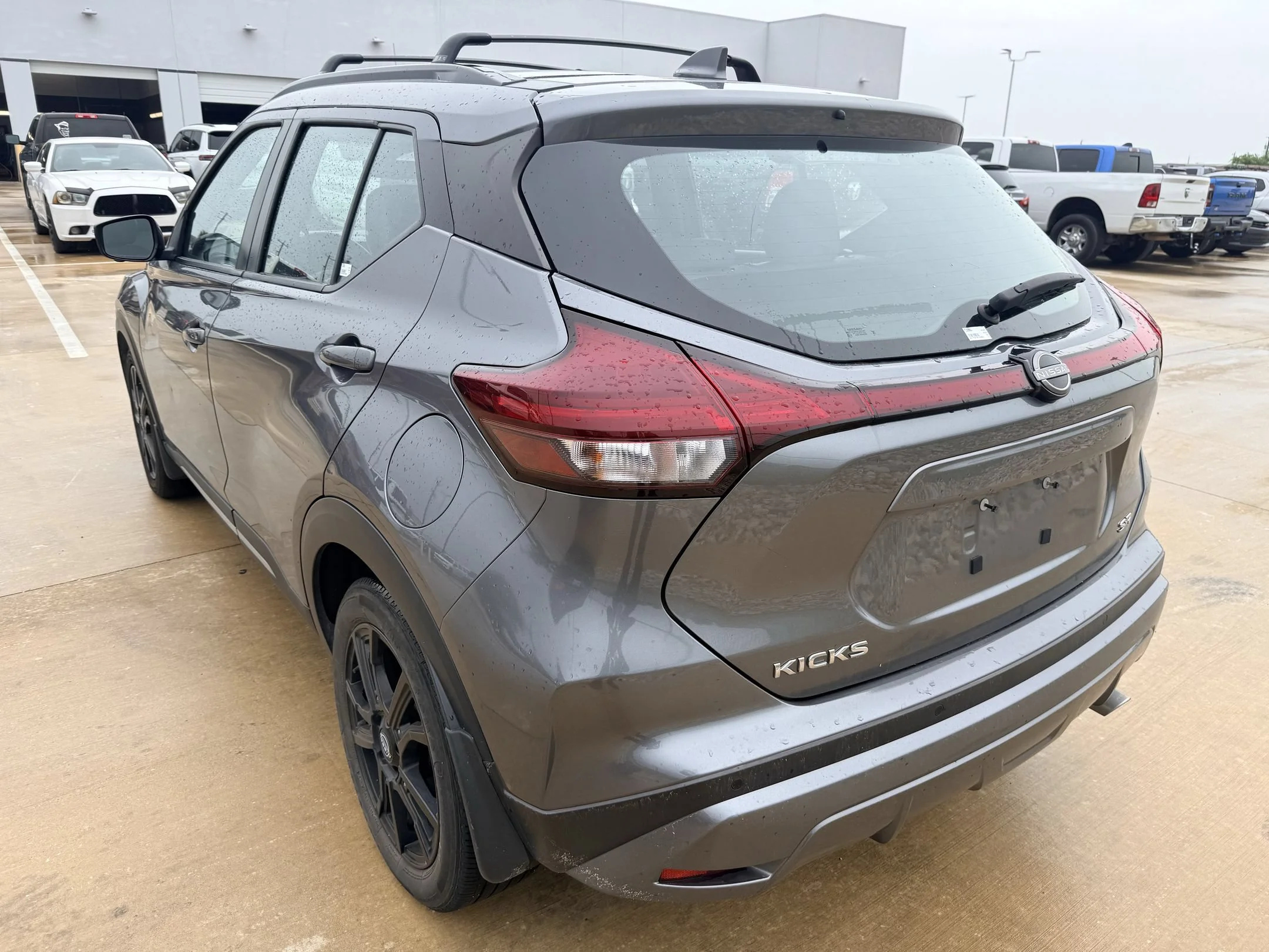 Used 2023 Gray Nissan SR image 7