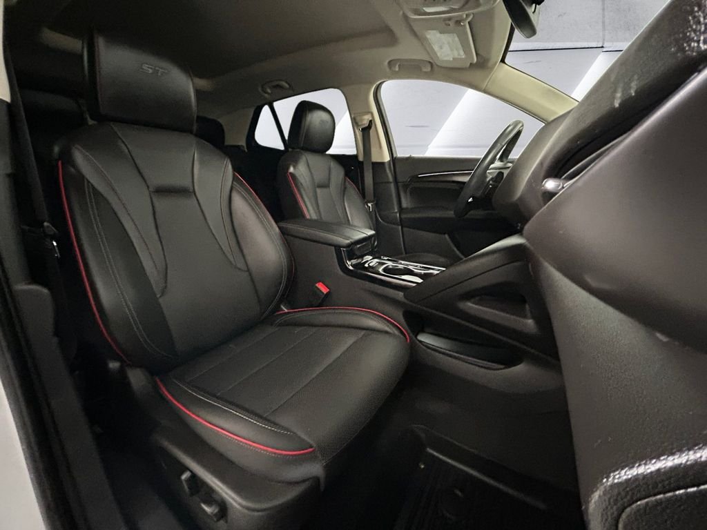 Used 2023 White Buick Essence image 14