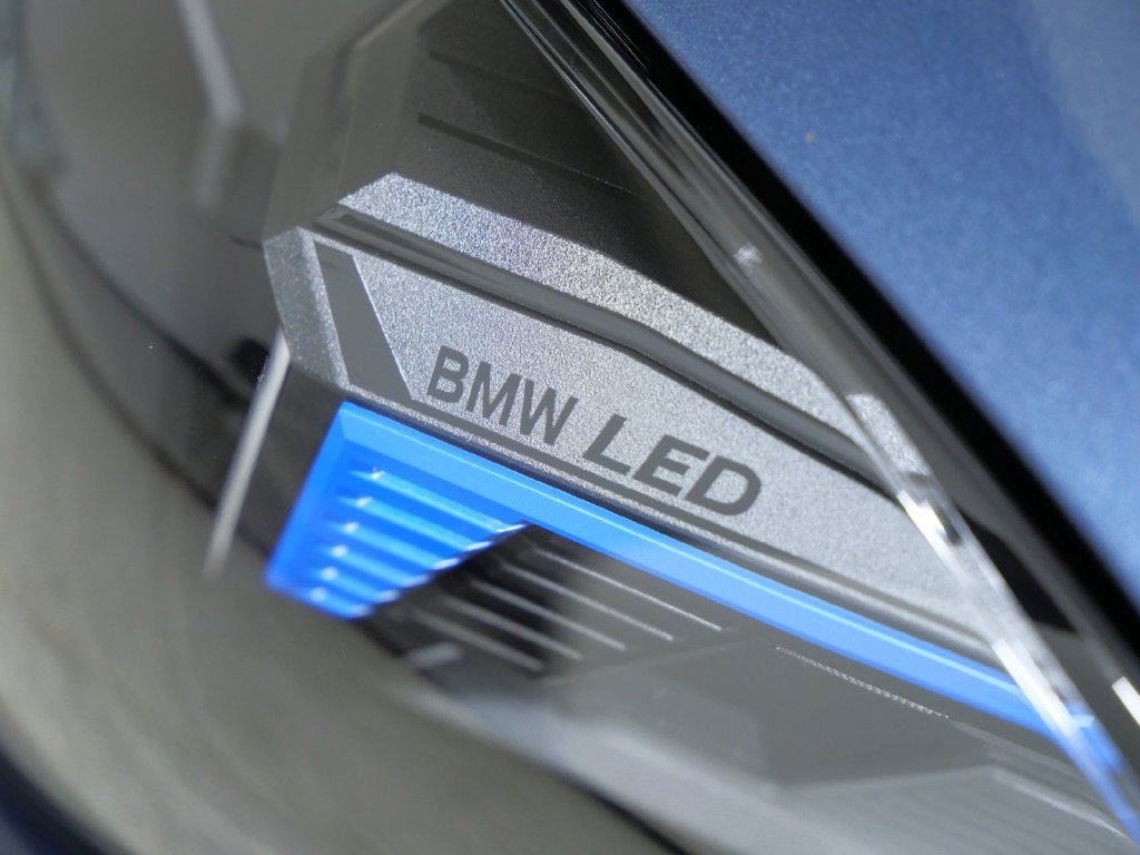 Used 2027 Arctic Race Blue metallic BMW 430i xDrive image 5
