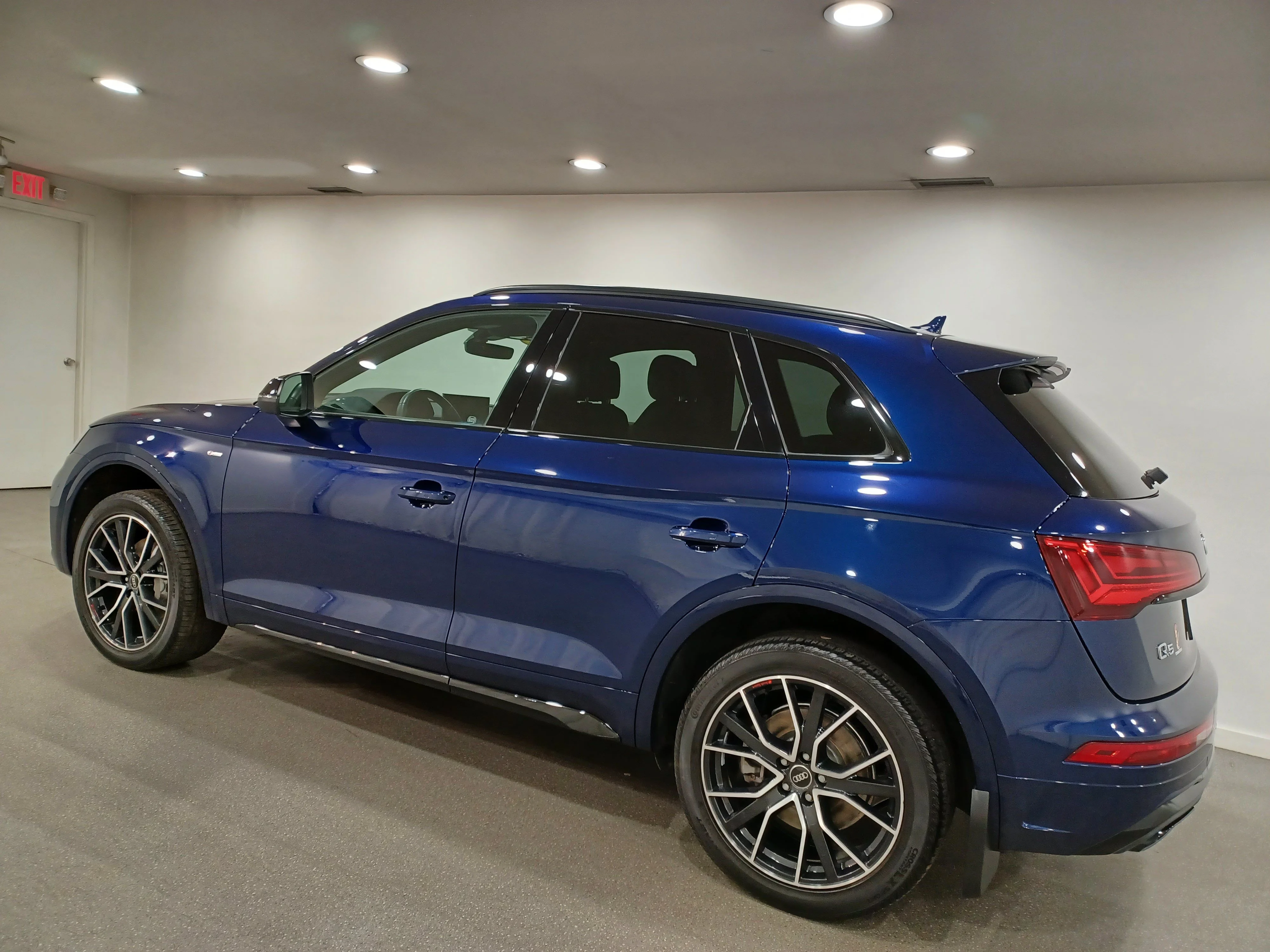 Certified Used 2022 Navarra Blue Metallic Audi Technik 45 TFSI Quattro*Adaptive Cruise | Nav | 360 Cam | Cooled Leather | Pano Roof | Htd Wheel image 7