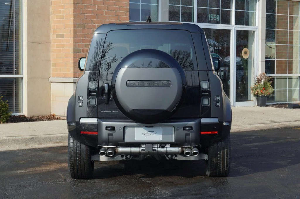 Certified Used 2026 Gray Land Rover V8 image 5