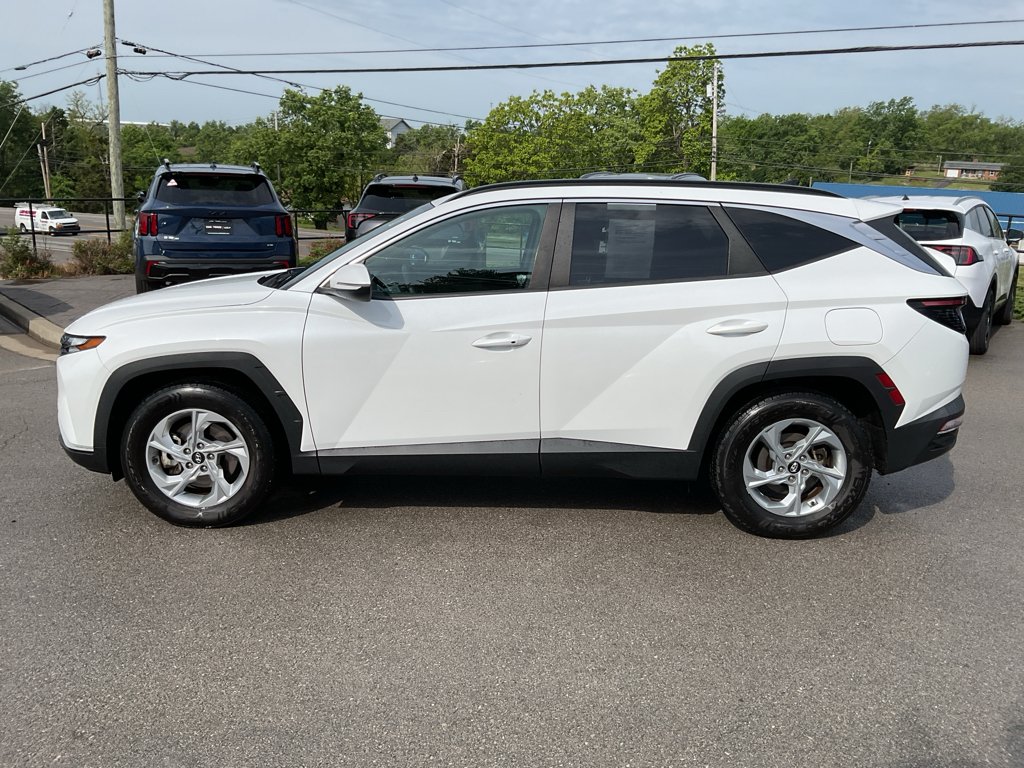 Used 2022 Quartz White Hyundai SEL image 6