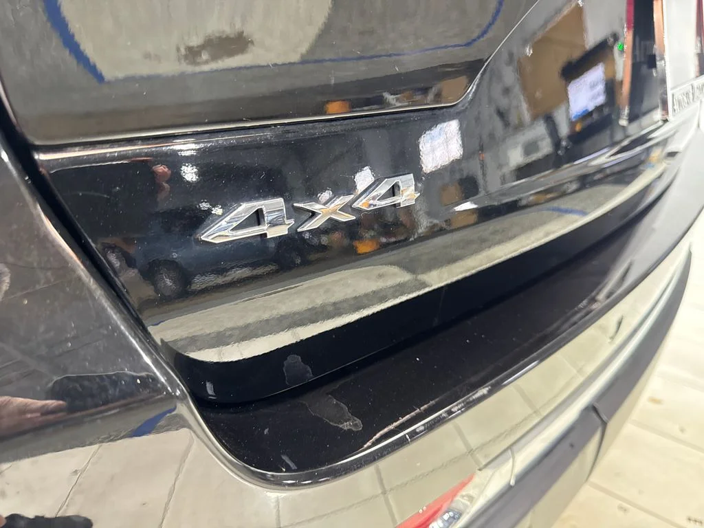 Used 2024 Black Jeep Laredo image 23