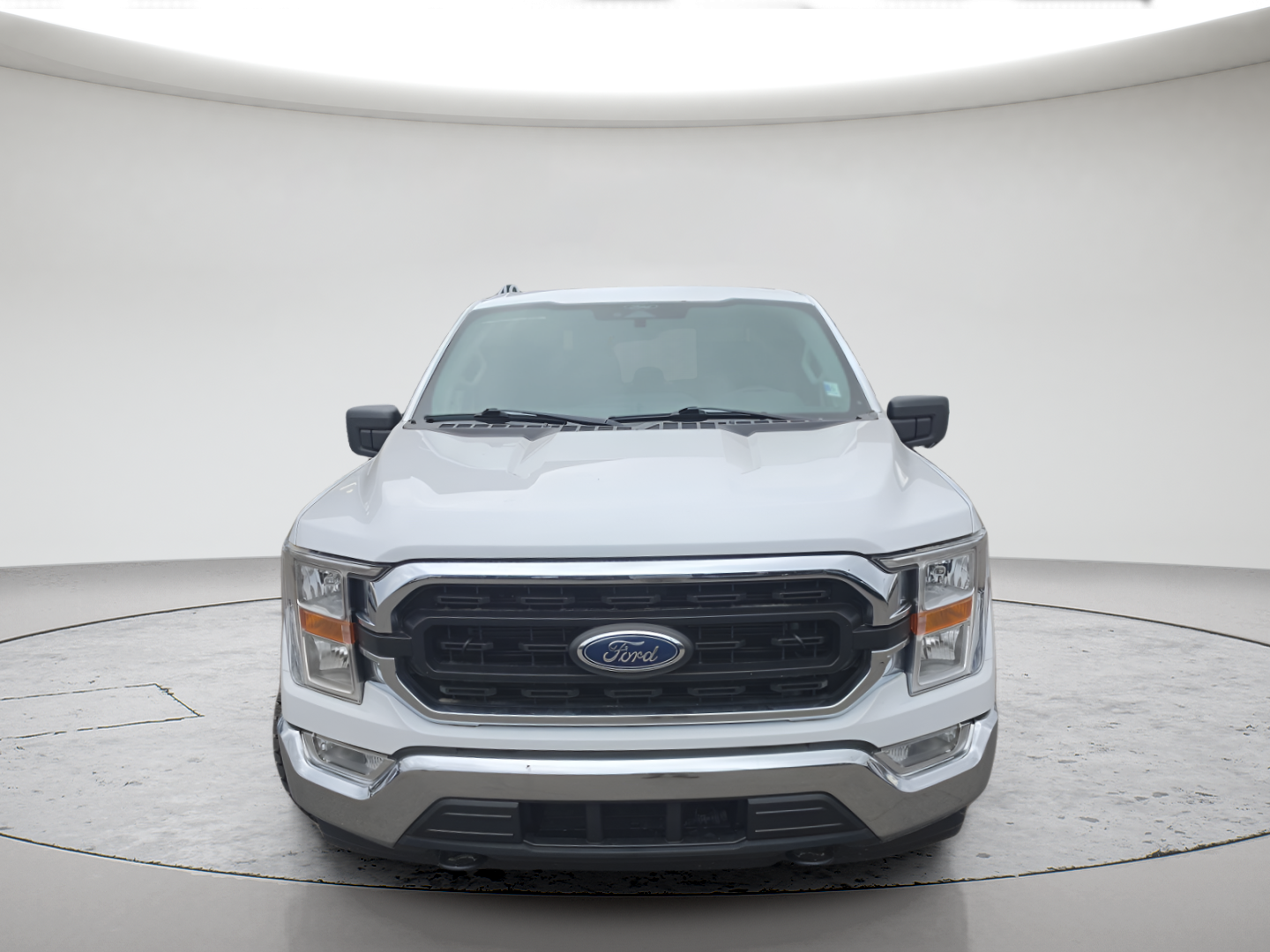 Used 2022 Oxford White Ford XLT image 9