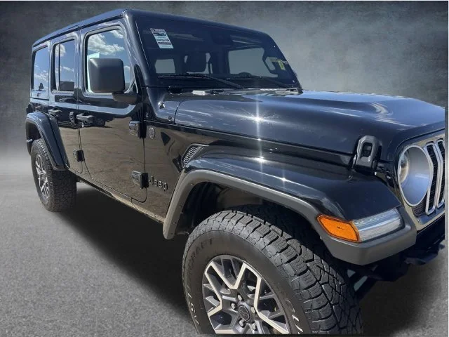 Used 2025 Black Jeep Sahara image 3