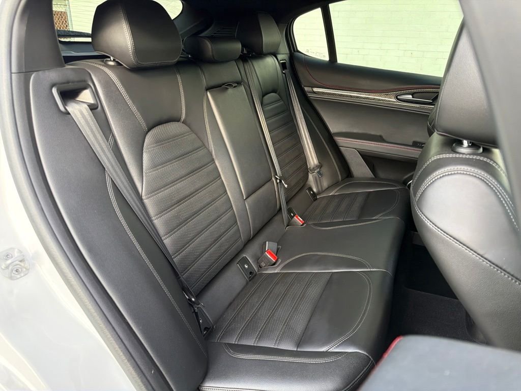 2023 Alfa Romeo Stelvio Estrema - Photo 11