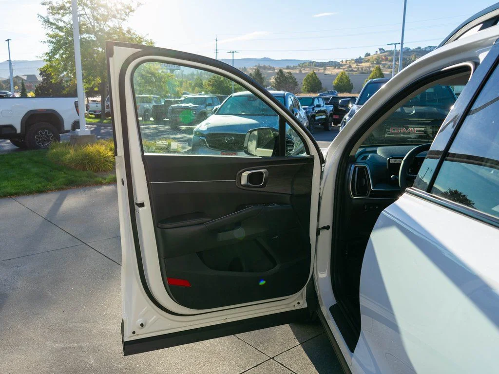 New 2026 Glacial White Pearl Kia X-Line EX AWD image 18
