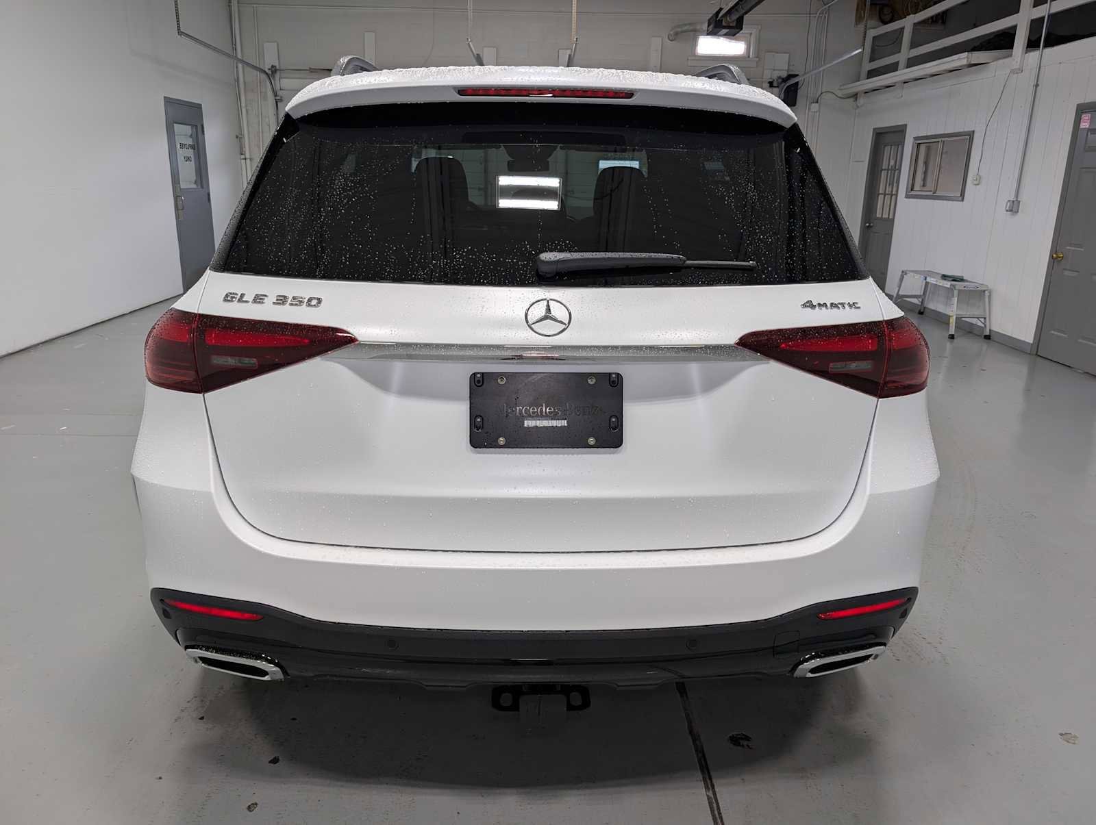 New 2026 MANUFAKTUR Moonlight White Magno Mercedes-Benz GLE 350 image 8