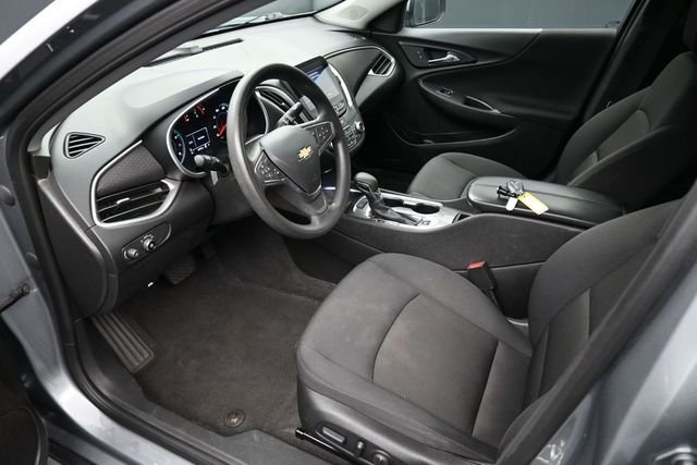 Used 2025 Sterling Gray Metallic Chevrolet LT image 17