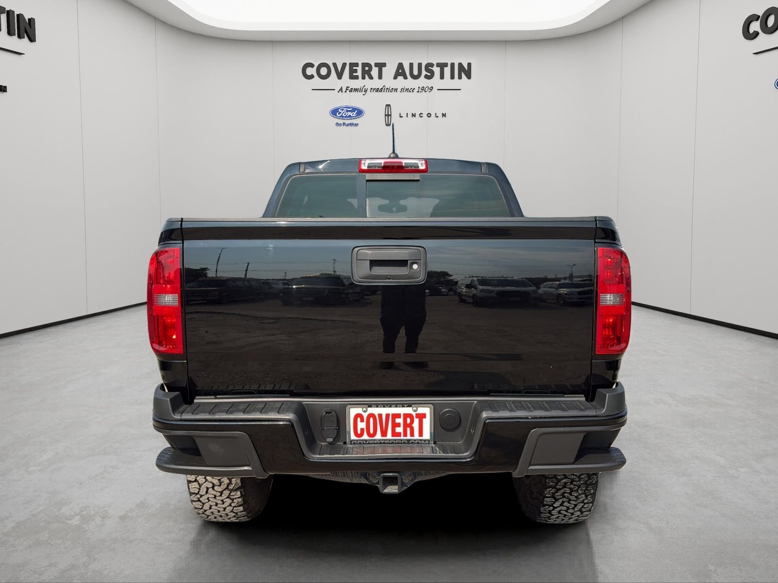 Used 2018 Black Chevrolet LT image 4