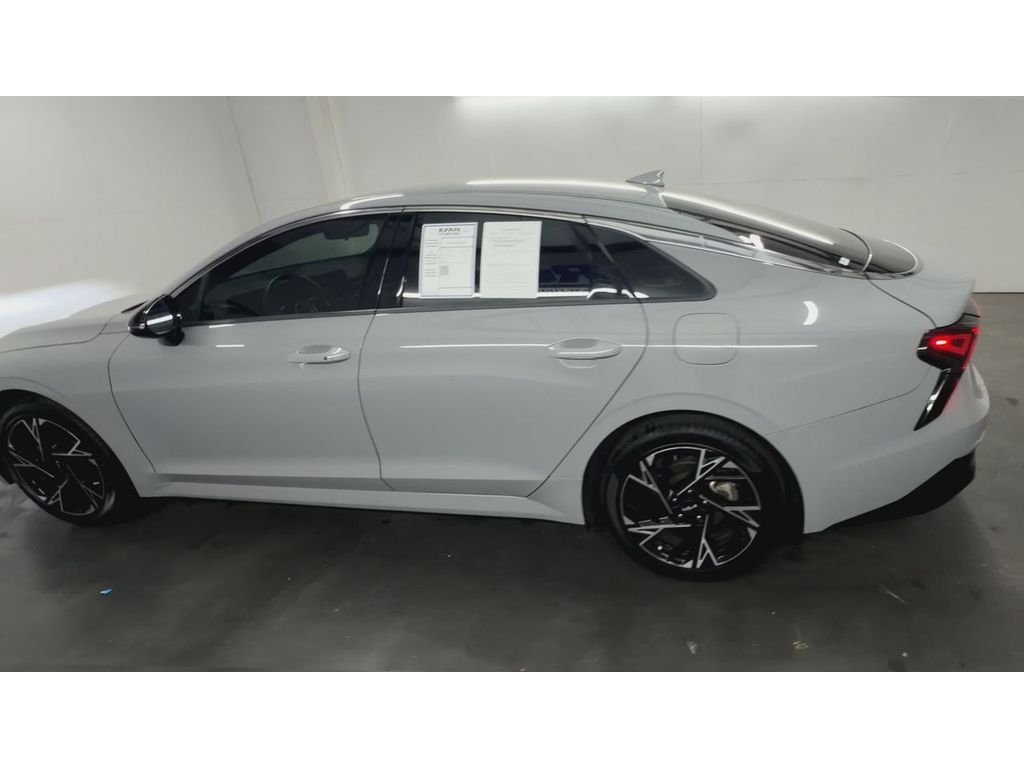 Used 2025 Wolf Gray Kia GT-Line image 6