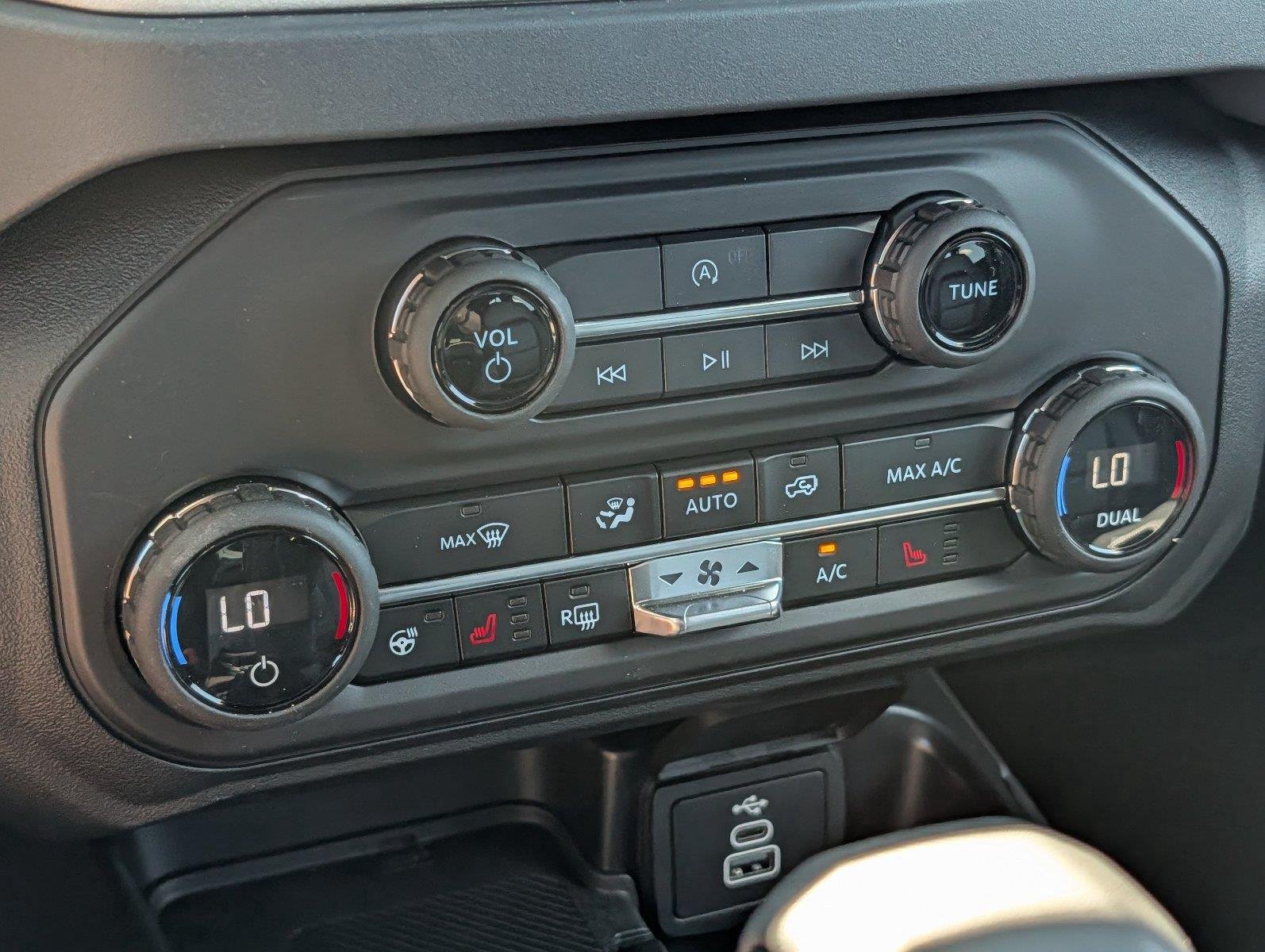 2026 Ford Bronco 4-Door Outer Banks - Photo 17